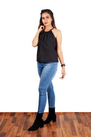 Black Sleeveless Short top